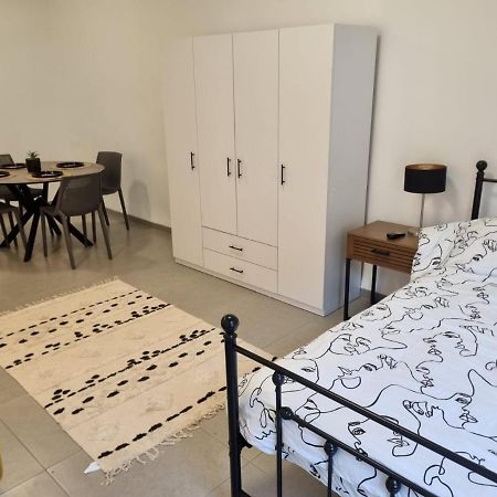Luxury 2-Room Suite In The Center Of Downtown Haifa Exterior foto