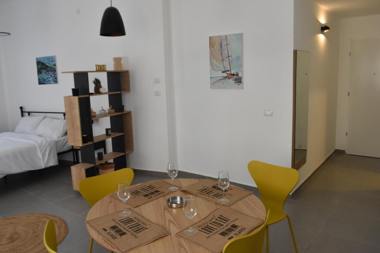 Luxury 2-Room Suite In The Center Of Downtown Haifa Exterior foto